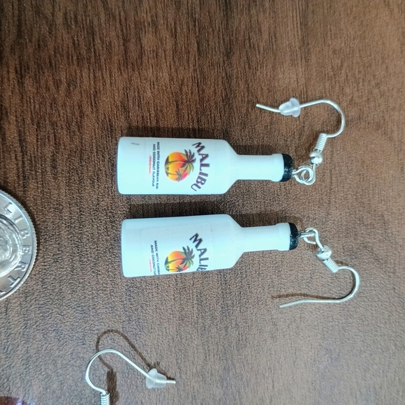 2 Miniature Earrings Sets, Malibu Run And Chardonnay - Picture 2 of 3